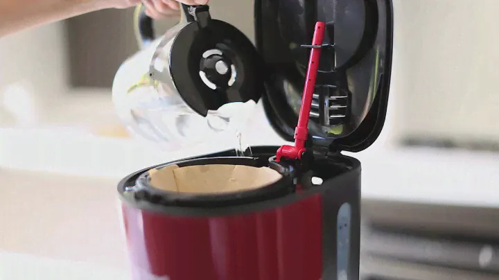 Капельная кофеварка Russell Hobbs Colours 20131-56, цвет красный